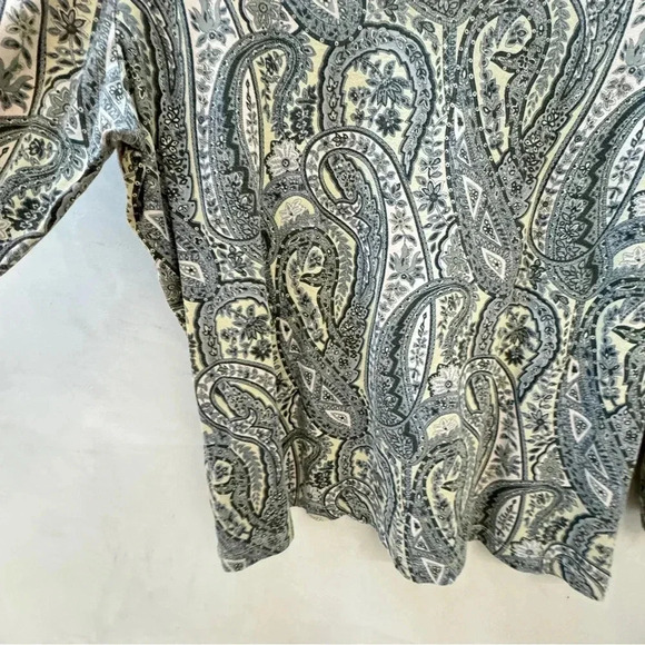 Hillard & Hanson || Paisley Cream and Sage Blouse - Picture 5 of 7